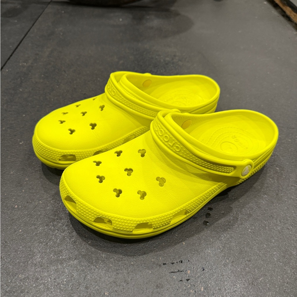 Disney Mickey Mouse Neon Yellow Crocs Sz 10/12